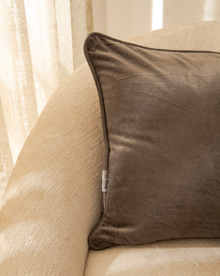 Rizzy Velvet Cushion