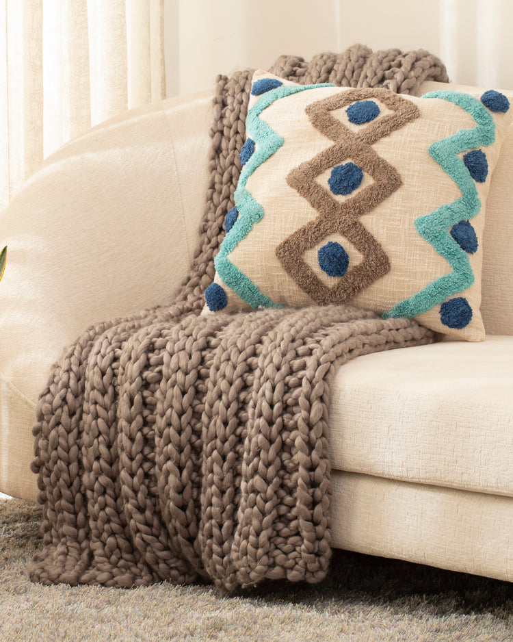 Enchant Chunky Throw